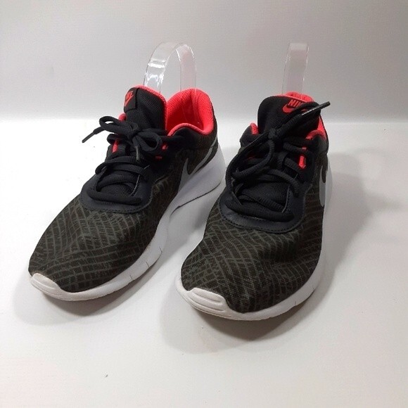 Nike Size 6Y - Women's Size 7.5 Black, Orange and White Lace Up Sneakers Shoes - Picture 1 of 6